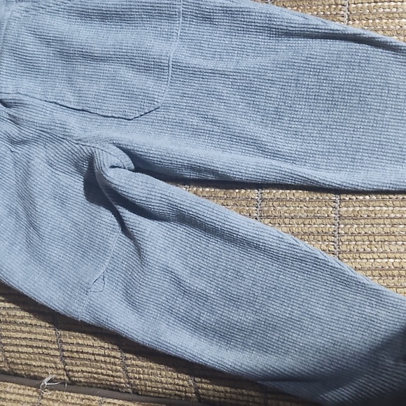 4 pants for the price of 1 - Picture 7 of 7